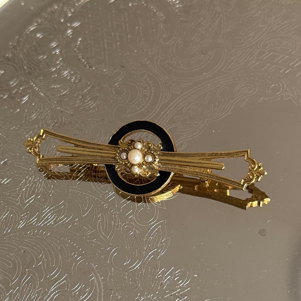 Art Deco vintage Gold tone/ Black Brooch/ Pearl Accent pin